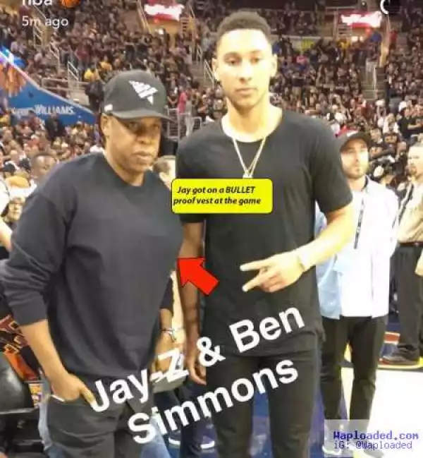Jay Z wears bulletproof vest to basketball game (photos)